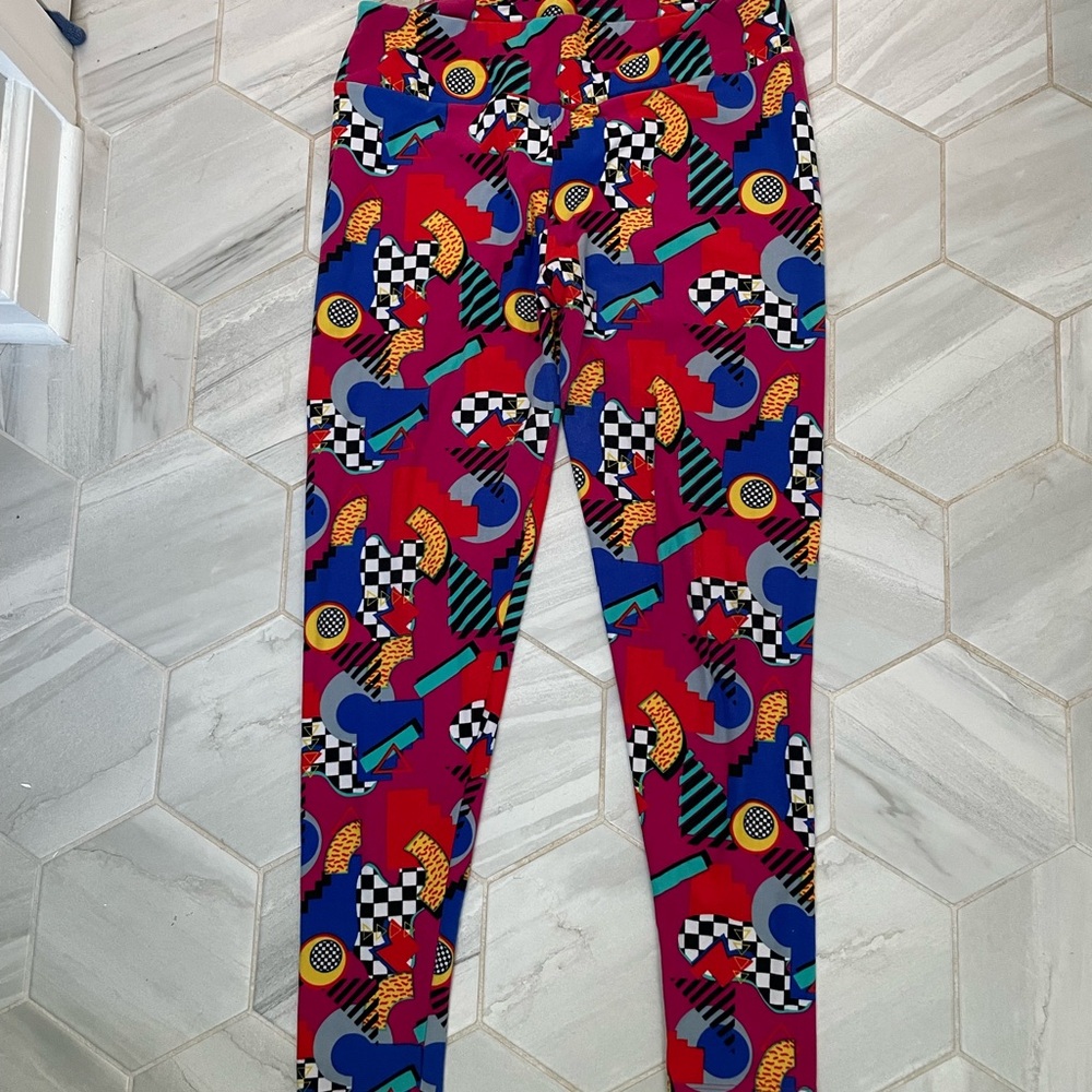 Lularoe 90’s Saved by the Bell Leggings Tall & Curvy